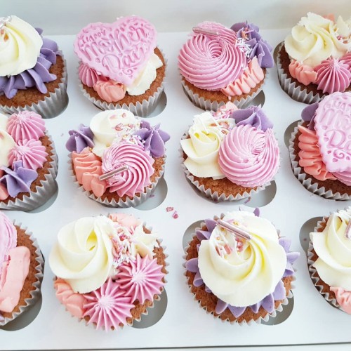 12 x Mothers Day Cupcakes